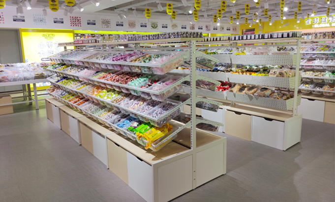 零食店貨架定制案例