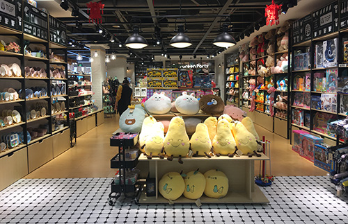 精品店鋪要怎么利用展示架規劃才能留住顧客