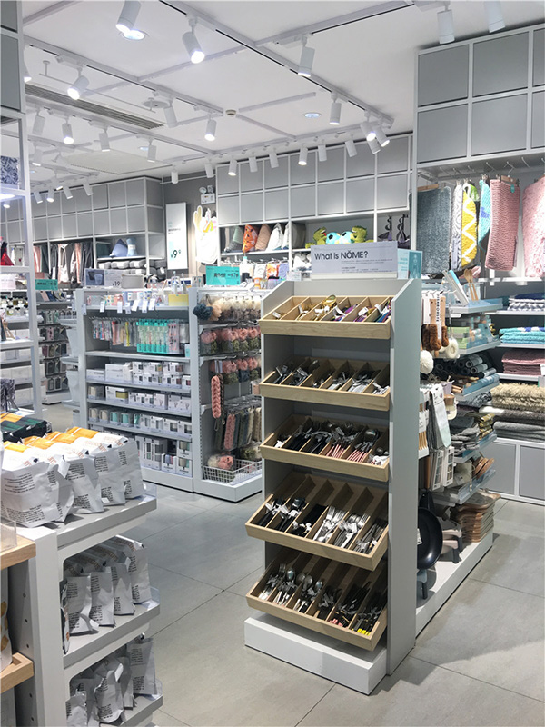 貨架批發(fā)廠分享定制飾品店貨架的基本流程